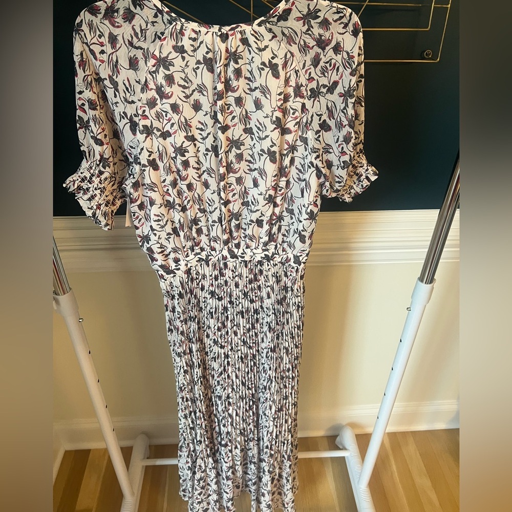 Club Monaco Floral Smocked Cuff Pleated Dress size 2 - Picture 3 of 4